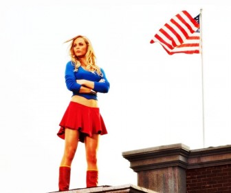 Kara Kent On The Roof Wallpaper