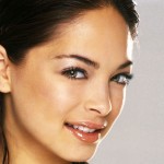 Kristin Kreuk Close Up Wallpaper